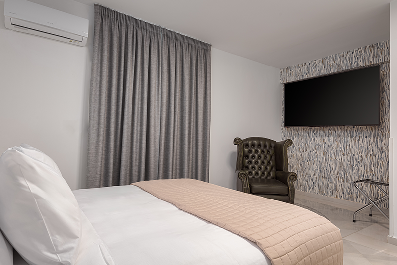 AndrewBoutsikas_AthenianSecrets_Glyfada-38 copy